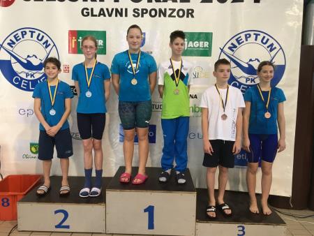 Calcitovi plavalci v knežjem mestu osvojili šest bleščečih odličij (2)